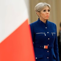 Jurnalis bernama Natacha Re pun mengatakan jika wanita 68 tahun itu sebenarnya adalah pria. Ia juga sempat melakukan wawancara mengenai temuannya di YouTube. Tapi video itu sudah dihapus sebelum akhirnya gosip berkembang di Twitter. Foto: Getty Images