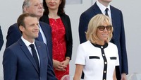 Brigitte bercerai dengan suaminya pada 2006. Setahun kemudian, Macron menikahi Brigitte. Tahun 2015, Brigitte berhenti bekerja dan fokus pada suaminya, yang saat itu menjabat Menteri Perekonomian. Brigitte kemudian menjadi ibu negara setelah Macron menjadi Presiden Prancis. (Getty Images)