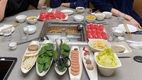 Sama-sama bernaung di SM Entertainment, Changmin sering makan bareng dengan Kyuhyun Super Junior hingga Dooyoung NCT. Foto: Instagram @changmin88