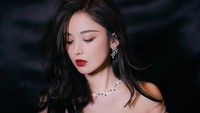 Guli Nazha pernah menjadi perempuan paling fotogenik di usia 16 tahun. (Foto: dok. Instagram @nz0502) 
