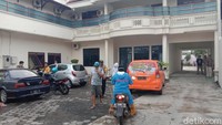 Adapun untuk motif masih didalami oleh petugas kepolisian. Pelaku diduga orang dekat dengan korban. Adapun barang berharga milik korban masih ada.  