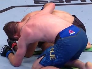 Justin Gaethje Bisikin Apa Saat Khabib Menangis?