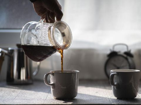 Khasiat Minum Kopi Hitam di Pagi Hari Bisa Turunkan Berat Badan