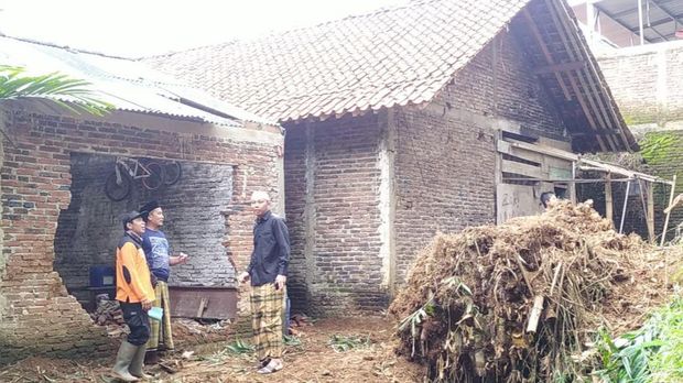 Longsor yang terjadi di Banjarnegara, Minggu (25/10/2020).