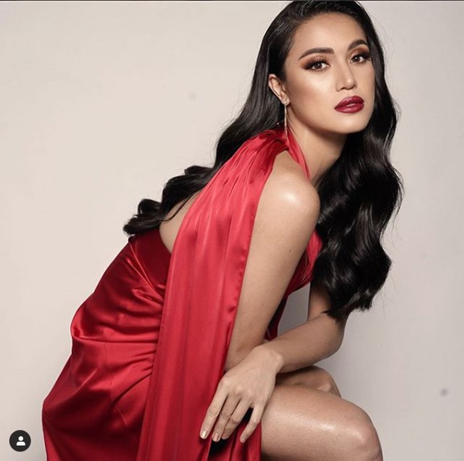Dalam dunia kontes kecantikan sosok Michele Gumabao bukan orang baru. Wanita dengan tinggi 177 cm ini pernah menjadi juara kontes kecantikan Binibining Pilipinas pada 2018. Foto: Instagram @gumabaomichele