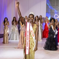 Inilah Nova Stevens, pemenang Miss Universe Canada 2020. Perempuan 27 tahun ini dinobatkan di puncak acara yang berlangsung di Ontario, Kanada, Sabtu (24/10/2020). (Foto: Instagram/@thenovastevens)