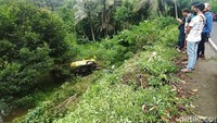 Saat kecelakaan, Elf itu mengangkut 5 penumpang.