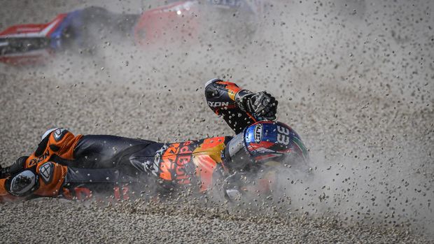 Brad Binder mengalami kecelakaan di MotoGP Teruel 2020.