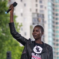 Selain sibuk meniti karier di dunia modeling dan akting, Nova Stevens juga aktif di beberapa organisasi kemanusiaan. Beberapa kali ia ikut protes gerakan Black Lives Matter di Kanada. (Foto: Instagram/@thenovastevens)