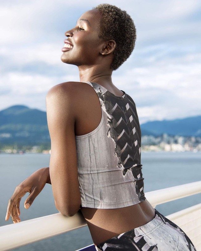 Nova Stevens berasal dari Afrika. Ia lahir di Kenya setelah orangtuanya terpaksa mengungsi dari kampung halaman mereka di Sudan Selatan karena konflik.  Ia pun menjadi perempuan keturunan Afrika yang berhasil memenangkan gelar Miss Universe Canada 2020, setidaknya dalam 30 tahun terakhir. (Foto: Instagram/@thenovastevens)