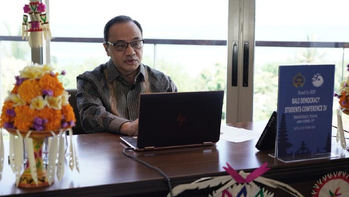 Plt. Direktur Jenderal Informasi dan Diplomasi Publik Duta Besar Teuku Faizasyah