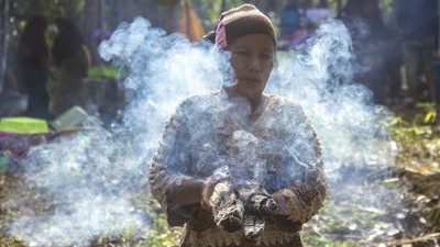 Potret Ritual Adat Pegunungan Meratus