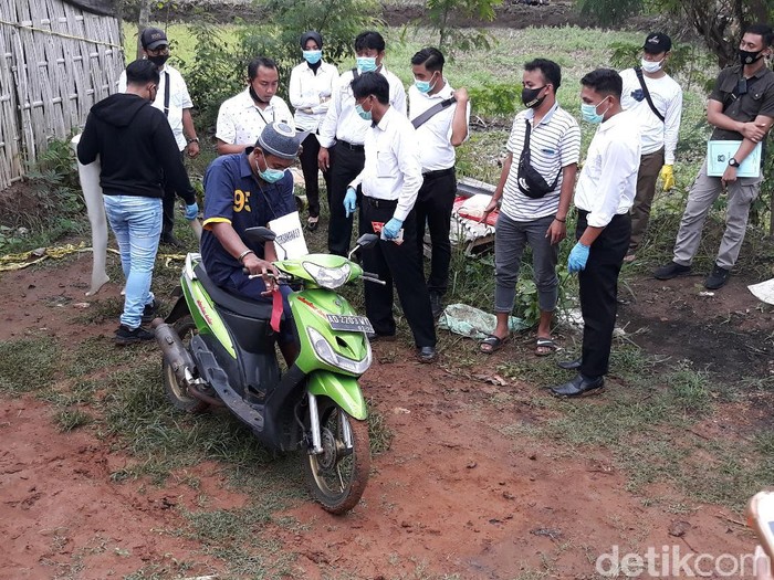 Prarekonstruksi pembunuhan Yulia di Sukoharjo, Senin (26/10/2020).