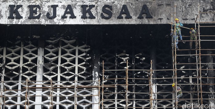 Renovasi gedung Kejagung menalan biaya sebesar Rp 350 miliar. Hal itu disepakati DPR saat rapat kerja.