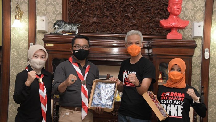 Ridwan Kamil bertemu dengan Ganjar Pranowo