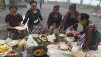 Terkait kondisi Merapi saat ini, pihaknya berharap, warga masyarakat tetap diberikan keselamatan. Selain diberi keselamatan, juga diberikan tanda-tanda jika ada letusan sehingga bisa mengungsi.