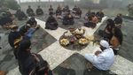 Suasana Ritual Peringatan 10 tahun Erupsi Merapi