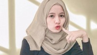 Sayangnya banyak netizen yang mengirimkan komentar jorok pada media sosial Sanwanee. Dok. Facebook/sanwanee esor
