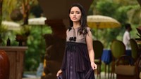 Wanita ini memiliki nama asli Sarah Rai Menzel. Foto: instagram