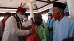Sembako untuk Warga Marunda Terdampak COVID-19