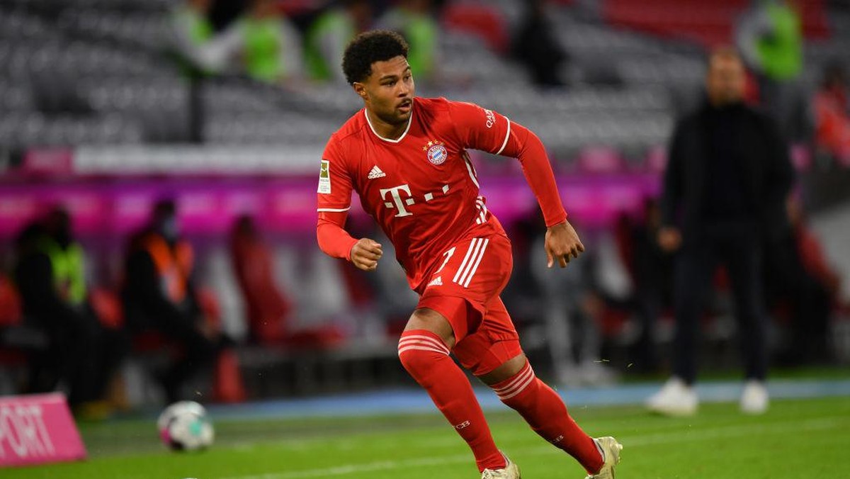 Serge Gnabry sudah bisa main lagi setelah bebas sepenuhnya dari COVID-19 (Getty Images/Sebastian Widmann)