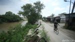 Jalan Amblas di Bekasi Ini Sudah Setahun Lebih Lho Dibiarkan
