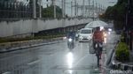 Siap-siap! Besok Jakarta Bakal Hujan Ringan Siang-Sore