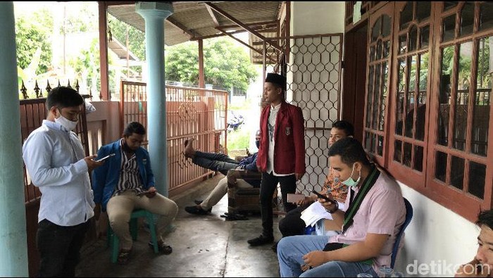 Situasi di sekretariat Mahasiwa Kelompok Cipayung Plus Bangka Belitung