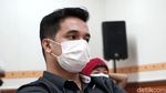 Tangis Bibi Ardiansyah di Persidangan Vanessa Angel