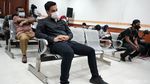 Tangis Bibi Ardiansyah di Persidangan Vanessa Angel