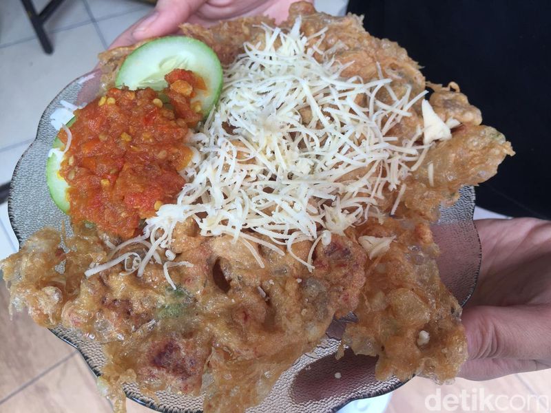Warkop Qimpul: Nasi Telur Dadar Rp 9 Ribu yang Populer Dekat UI