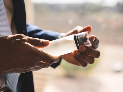 Rekomendasi 5 Parfum Lokal Keluaran Terbaru yang Wanginya Unisex