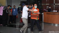 Diketahui, berkas perkara tiga mantan anggota DPRD Jambi tersangka suap pengesahan APBD 2017-2018 dinyatakan lengkap. Ketiganya akan segera disidangkan.