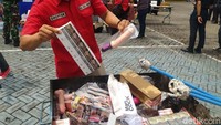 Pemusnahan merupakan kegiatan untuk menghilangkan wujud awal dan sifat hakiki suatu barang. Barang yang dinyatakan tidak dikuasai (BTD) dan barang yang dikuasai negara (BDN) dapat dimusnahkan dalam hal busuk, rusak berat dan tidak mempunyai nilai ekonomis atau berupa dokumen.