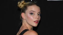 Anya Taylor-Joy Dikucilkan Disebut Gak Cantik, Kini Jadi Bintang Hollywood