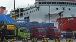 Penyeberangan di Pelabuhan Merak Mulai Ramai