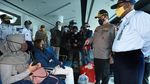 Penyeberangan di Pelabuhan Merak Mulai Ramai