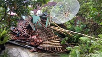 Banjir dan longsor ini merupakan bencana susulan setelah pada Senin (26/10) kemarin terjadi bencana serupa. Berdasarkan update data terakhir hingga Senin (26/10) malam tadi, tercatat ada 31 desa dalam 10 kecamatan yang tergenang banjir dan 29 desa dalam 10 kecamatan yang diterjang tanah longsor.
