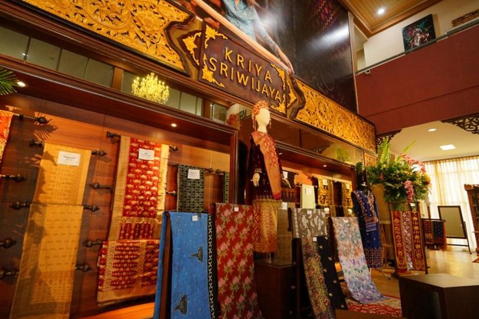 Berburu Oleh-oleh Khas Palembang di Kriya Sriwijaya