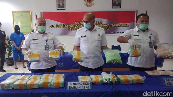 BNN Riau.