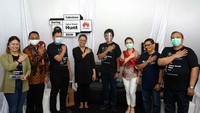 Kepala Museum Sandi BSSN Setyo Budi Prabowo, Kepala Bagian Komunikasi Publik BSSN Tri Wahyudi, Kepala Biro Hukum dan Humas Giyanto Awan Sularso, Penghageng Tepas Tandhayekti Keraton Yogyakarta GKR Hayu, Direktur Deteksi Ancaman BSSN Sulistyo, dan Director of Government Affairs Huawei Indonesia Yenty Joman, saat pelaksanaan talkshow secara virtual di Museum Sandi BSSN, Yogyakarta.