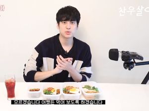 Chanwoo IKON Promosikan Bakwan Jagung dan Nasi Goreng