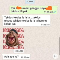 Yah si Bapak malah jawabnya pake nyanyian. Jadi pengen ikutan nyanyi kan Pak.. Foto: Twitter/@txtdaripelajar