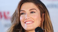 Delta Goodrem berhasil mengalahkan Margot Robbie hingga model Olivia Culpo. Foto: Getty Images/Brendon Thorne
