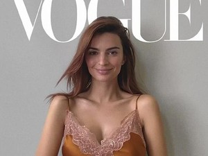 Congrats! Emily Ratajkowski Hamil Anak Pertama