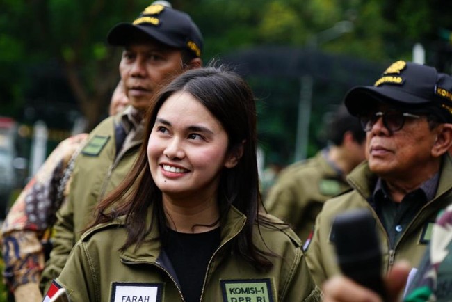 Pada 2018, wanita lulusan S2 Hubungan Internasional University of London ini sempat menjabat sebagai Komisaris Utama Masa Studio, sebuah agensi yang bergerak di bidang kreatif. Namun, ia menaruh perhatian besar pada isu sosial dan hak asasi manusia (HAM). (Foto: Instagram/@farahputerinahlia)