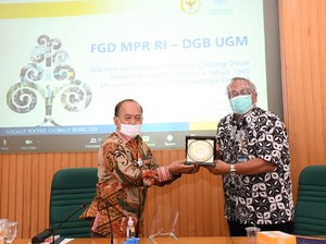 Pimpinan MPR Bahas Amandemen UUD 1945 Bersama Guru Besar UGM