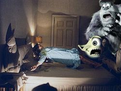 Kocak! Ketika Karakter Film Beda Judul Ini Disatukan