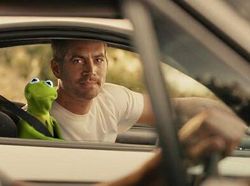 Kocak! Ketika Karakter Film Beda Judul Ini Disatukan