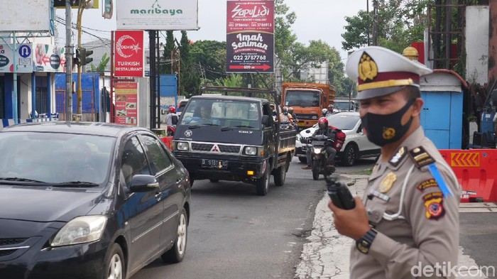 Ini jalur alternatif menuju Lembang yang disarankan polisi